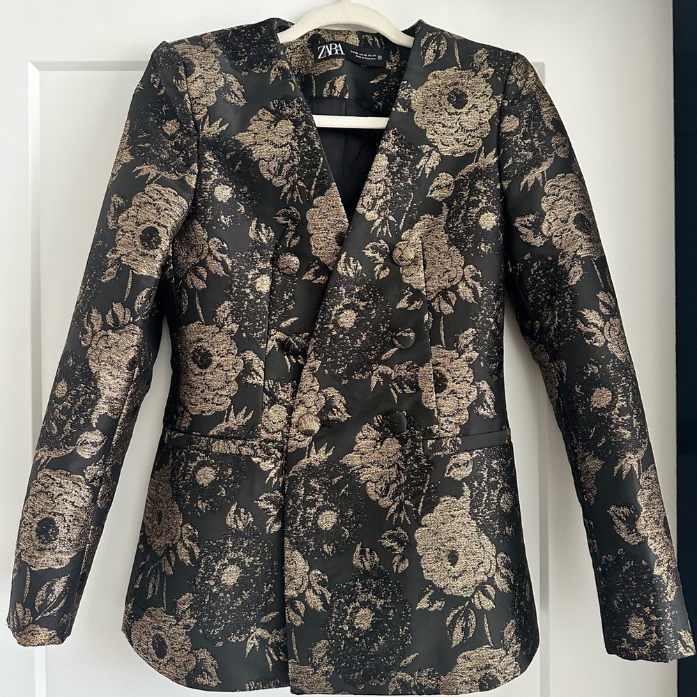 Zara jacquard set
